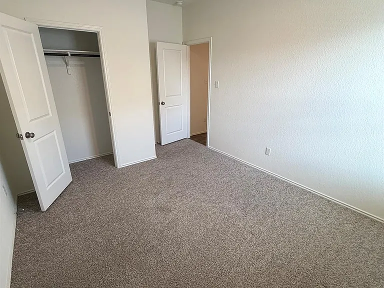 109 High Hill Cv — Photo 14