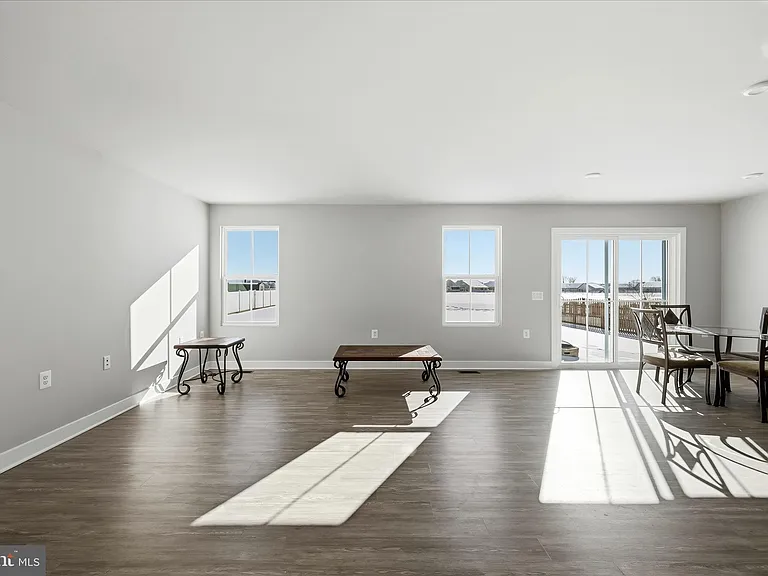 313 Switchgrass Ct — Photo 14