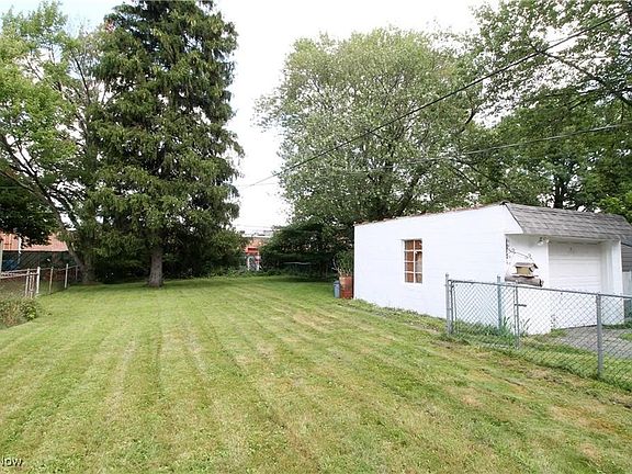 4th image of 5147 Case Ave