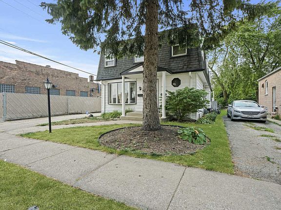 3rd image of 4636 Cracow Ave