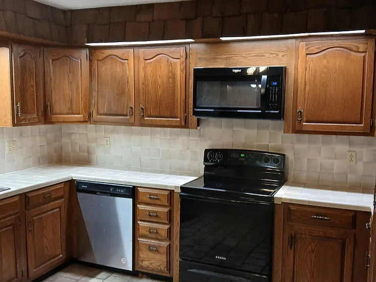 415 Petite Dr — Photo 18
