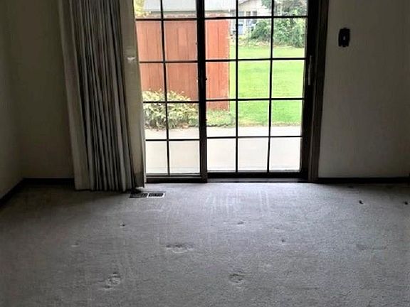 3rd image of 2106 Wilton St