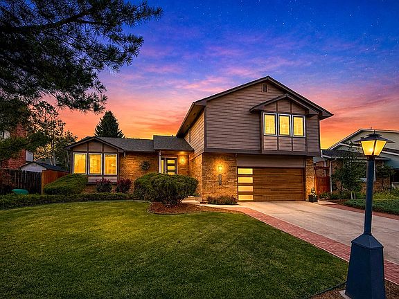 3rd image of 2685 Beech Cir