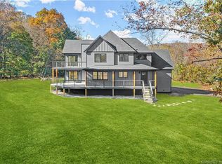 30 River Ln, Deep River, CT 06417
