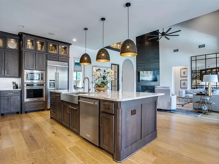 7450 Zachery Dr — Photo 13