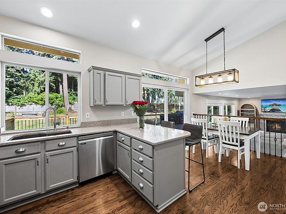 5th image of 11104 222nd Avenue Ct E
