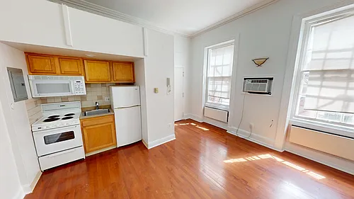1814 Spruce St #3M Photo 1