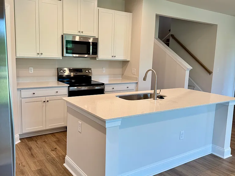 7477 Linda Vista Ln — Photo 13