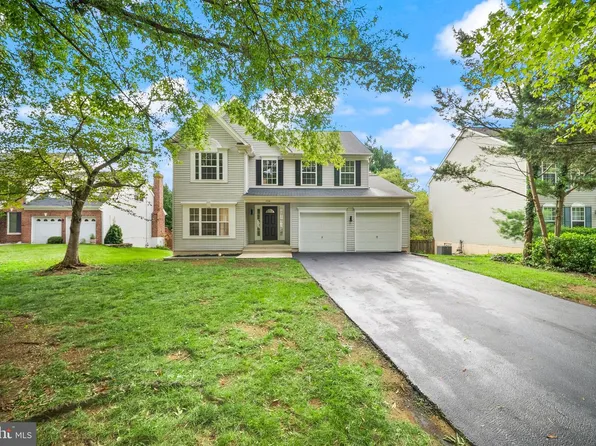 406 Georgetown Ct NE, Leesburg, VA 20176