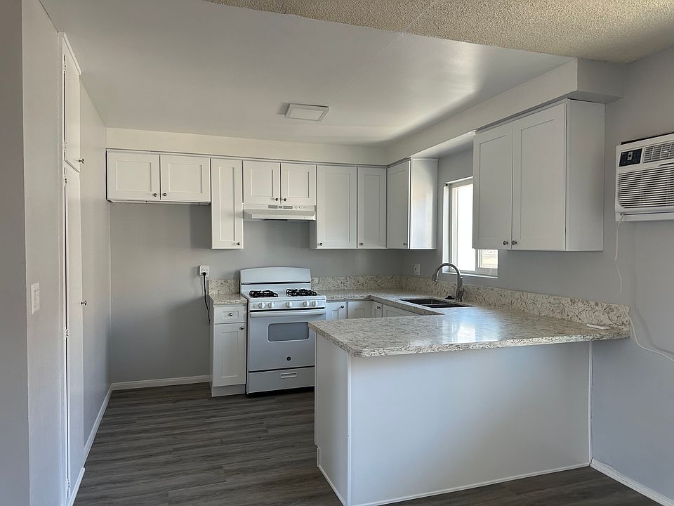 1st image of 7331 Independence Ave #10
