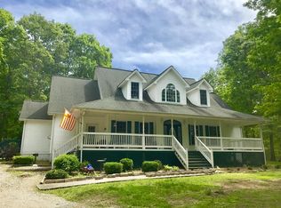 1180 Dogtown Rd, Coalmont, TN 37313