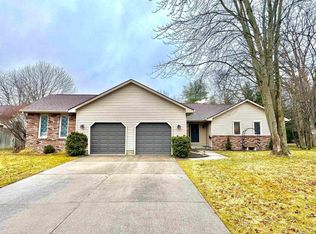 6106 Oak Meadows Ct, Midland, MI