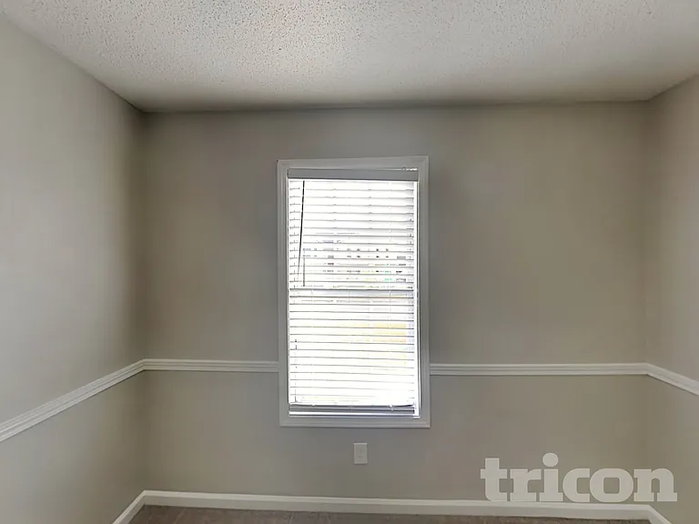 404 Remington Ct — Photo 12