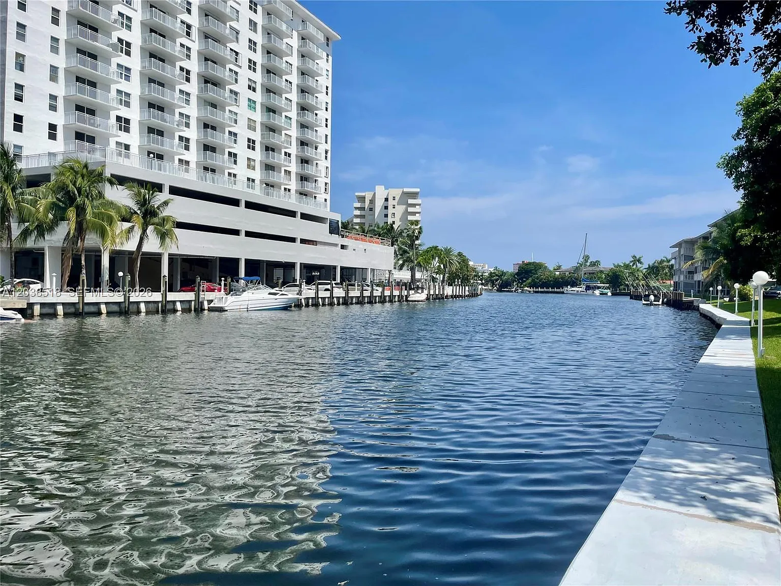 Isle Of Paradise Co-Op — Photo 2