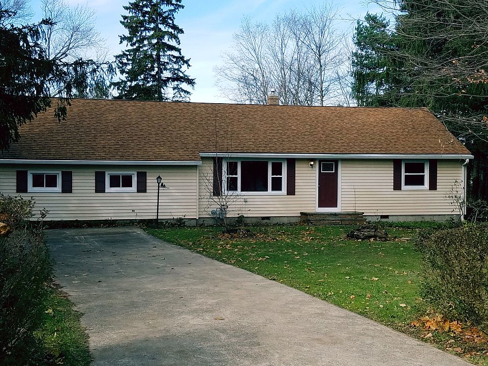 1st image of 10700 Beechwood Dr