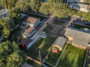 1713 D AVENUE N, Saskatoon, SK S7L 1N7