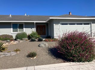 2009 Bordeaux Ln, Half Moon Bay, CA 94019