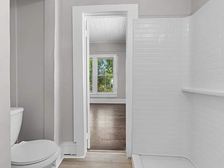 853 Saint Clair St — Photo 14