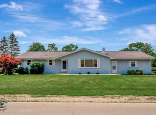 931 S Prairie Rd, New Lenox, IL 60451