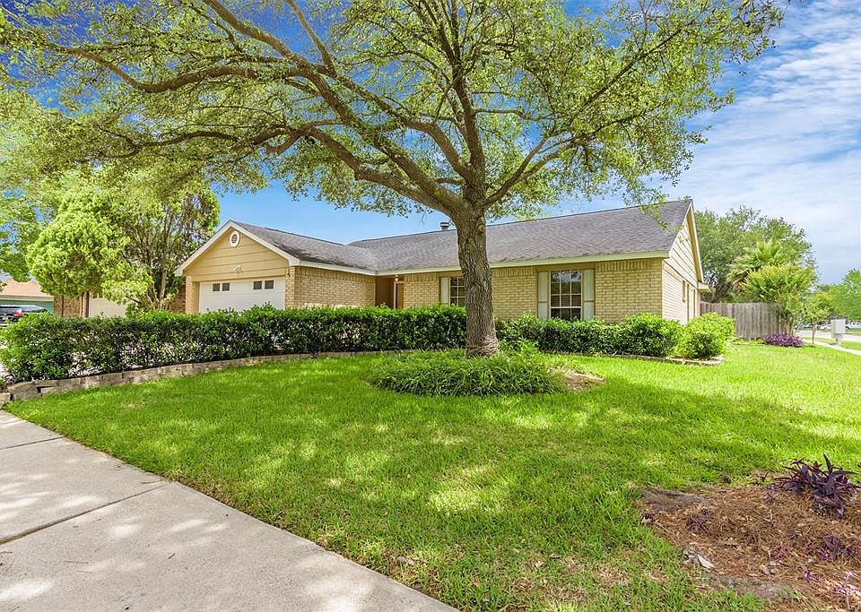 1st image of 16731 Nina Dr
