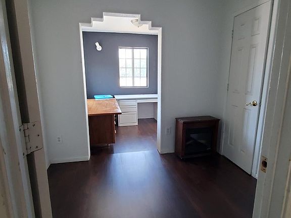 3rd image of 2 Lizzie Ln