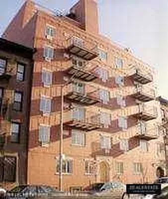 Rented by ZealEstate Group Inc | media 28