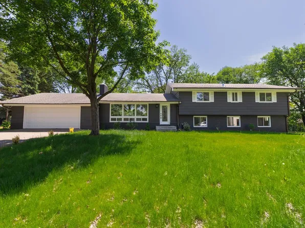 2307 Sherwood Cir, Bloomington, MN 55431