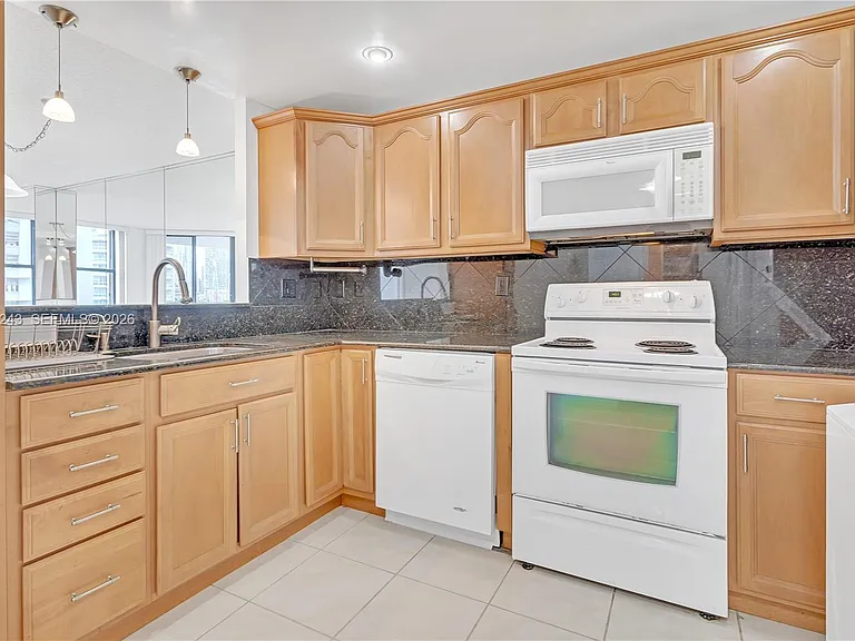 1865 Brickell Ave #A805 — Photo 3