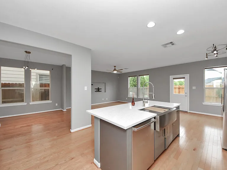 10062 Hillside Bayou Dr — Photo 21