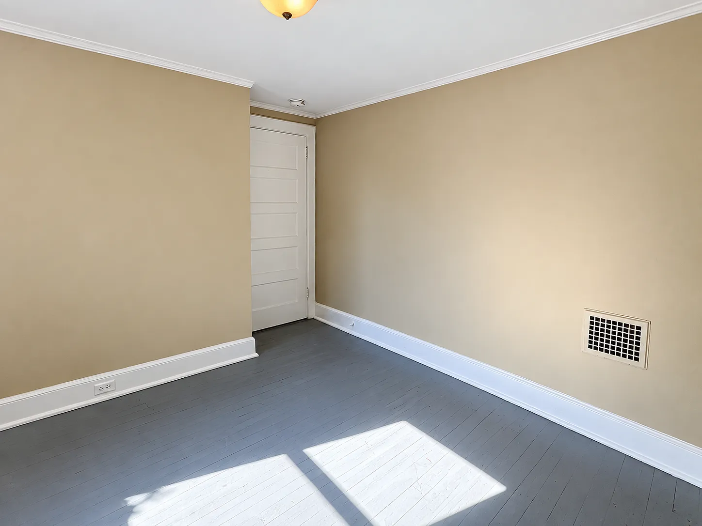 11 Remington Avenue — Photo 4