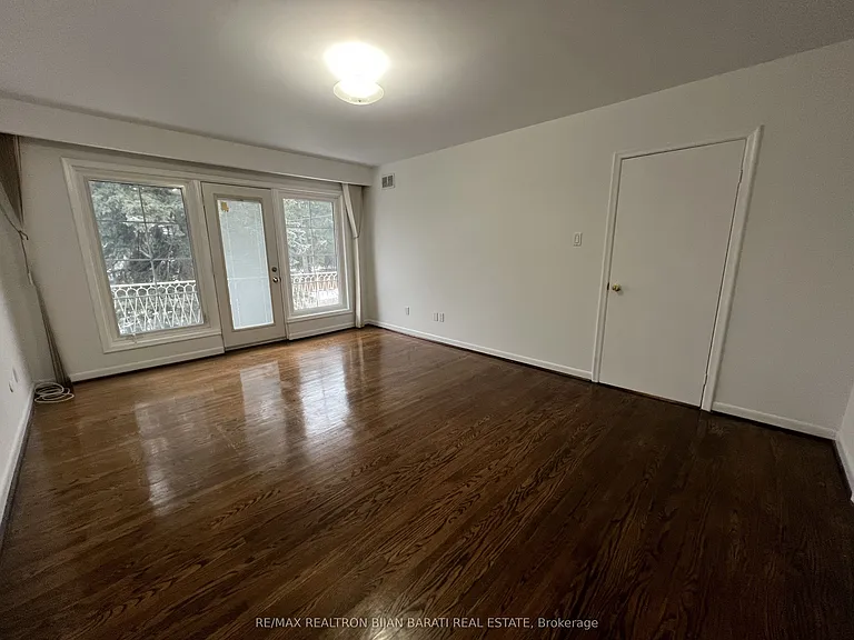 298 Newton Dr — Photo 13
