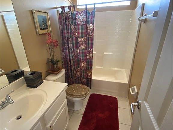 2nd image of 14987 Savannah Dr