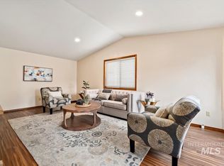 876 S Phillippi St, Boise, ID 83705