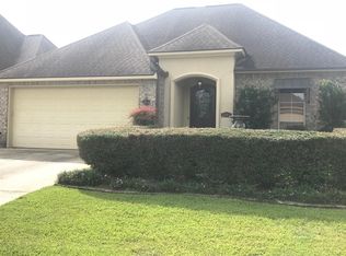 17183 Grove Dr, Prairieville, LA 70769