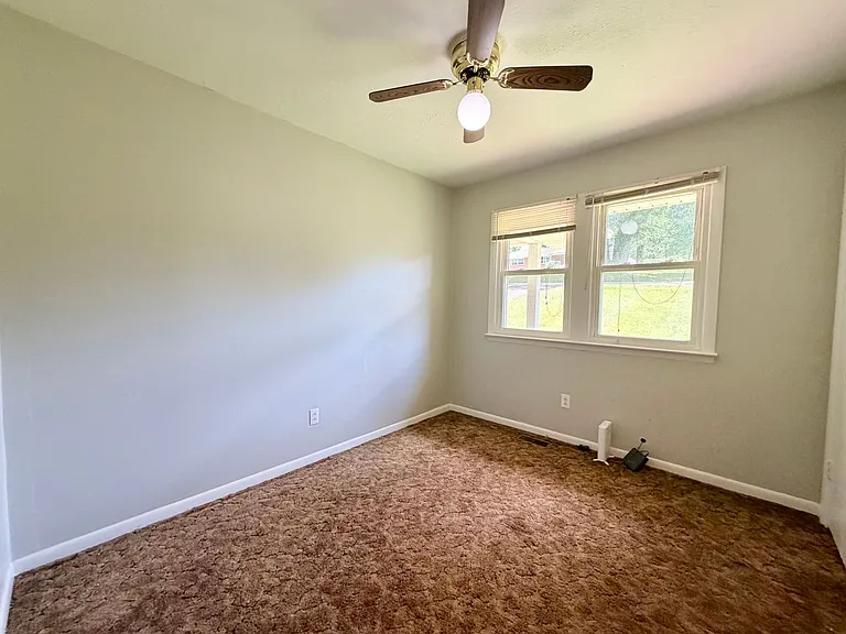126 Proffitt Ln — Photo 10