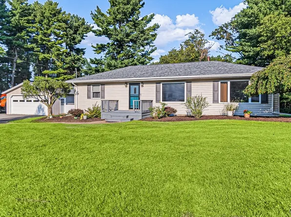 223 Oxford Rd, New Hartford, NY 13413