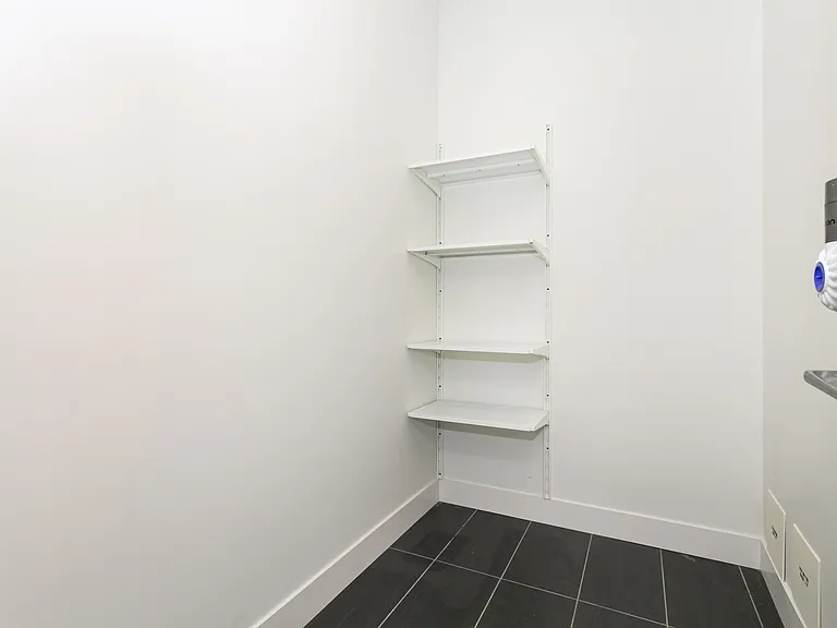 33 W Pender St #508 — Photo 18