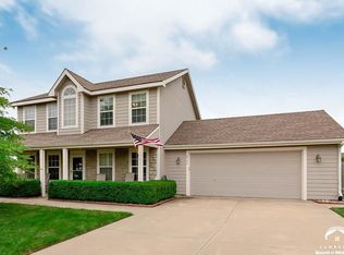 2711 Shadow Ridge Ct, Eudora, KS 66025