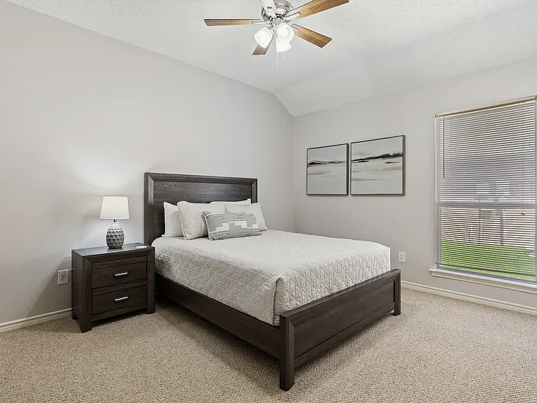 4909 Springtree Ln — Photo 17