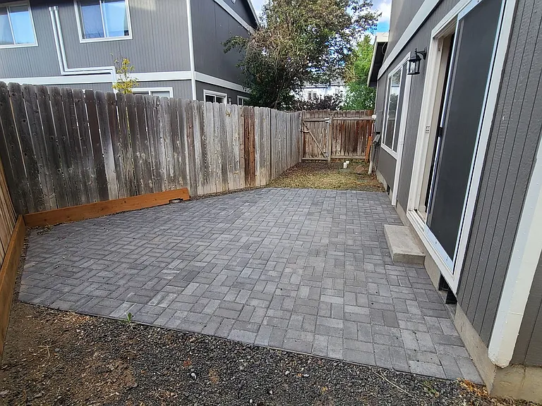 2141 SW Quartz Ave — Photo 23