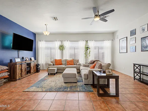 3901 E CARTER Drive, Phoenix, AZ 85042