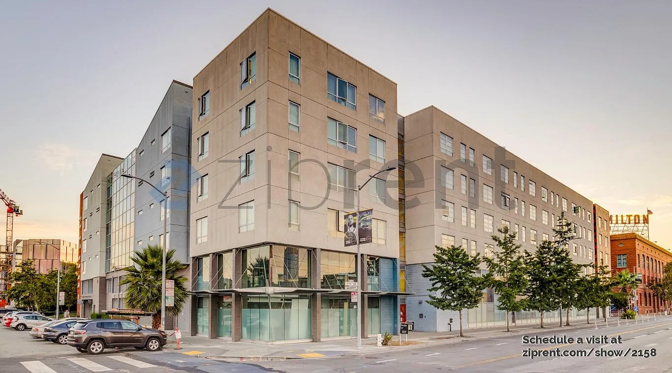 1 bed, 1.5 bath, 775 sqft, $4,080 — Photo 3