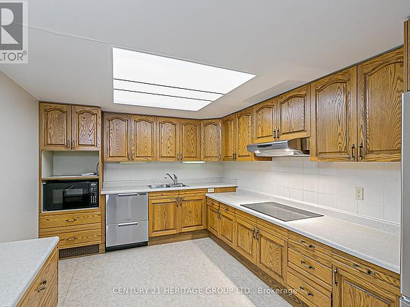 3rd image of 20 Baif Blvd #110