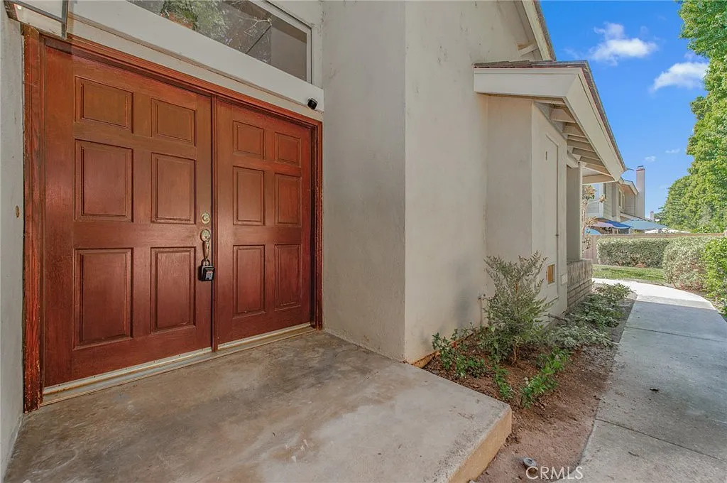 2 bed, 1105 sqft, $4,200 — Photo 4