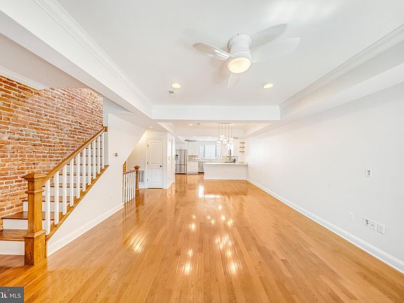 4th image of 1505 Spring Pl NW