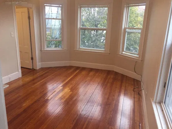 40 Harding St, Cambridge, MA 02141