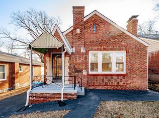 3720 Nelson Dr, Saint Louis, MO 63121