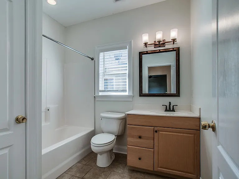 1110 Fatherland St — Photo 19