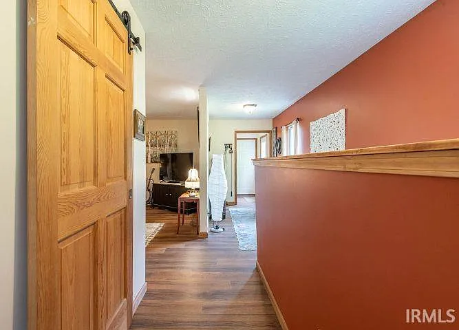 1106 W Countryside Ln — Photo 10