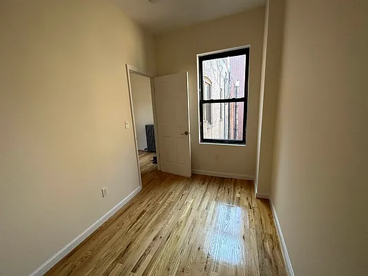 Rented by Premier Metro Realty Corp | media 13